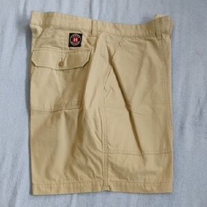 Tommy Hilfiger Tan Cargo Shorts Relaxed Fit